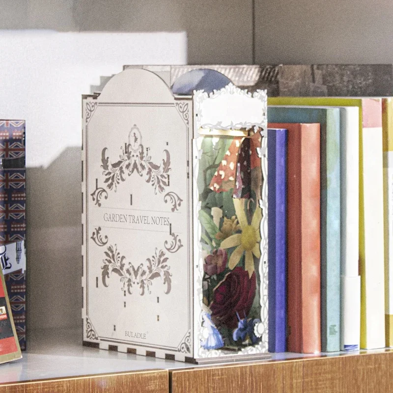 Garden Travelogue Bookends Boo - Diy Wooden Book Nook Kit Shelf Insert recension och pris